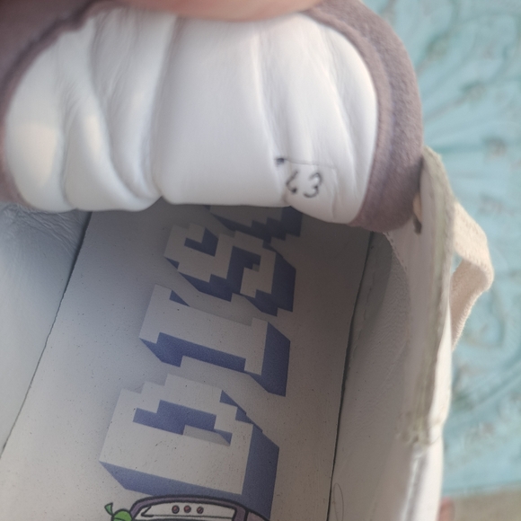 😃NWOT COLLEGIUM x DISCORD Sneakers - Picture 10 of 11